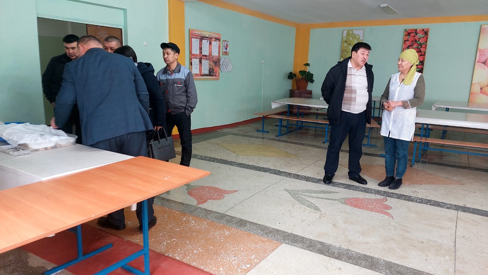 Бракеражды комиссия құрамы және Қамқоршылық кеңес құрамының асханаға мониторинг жүргізуі